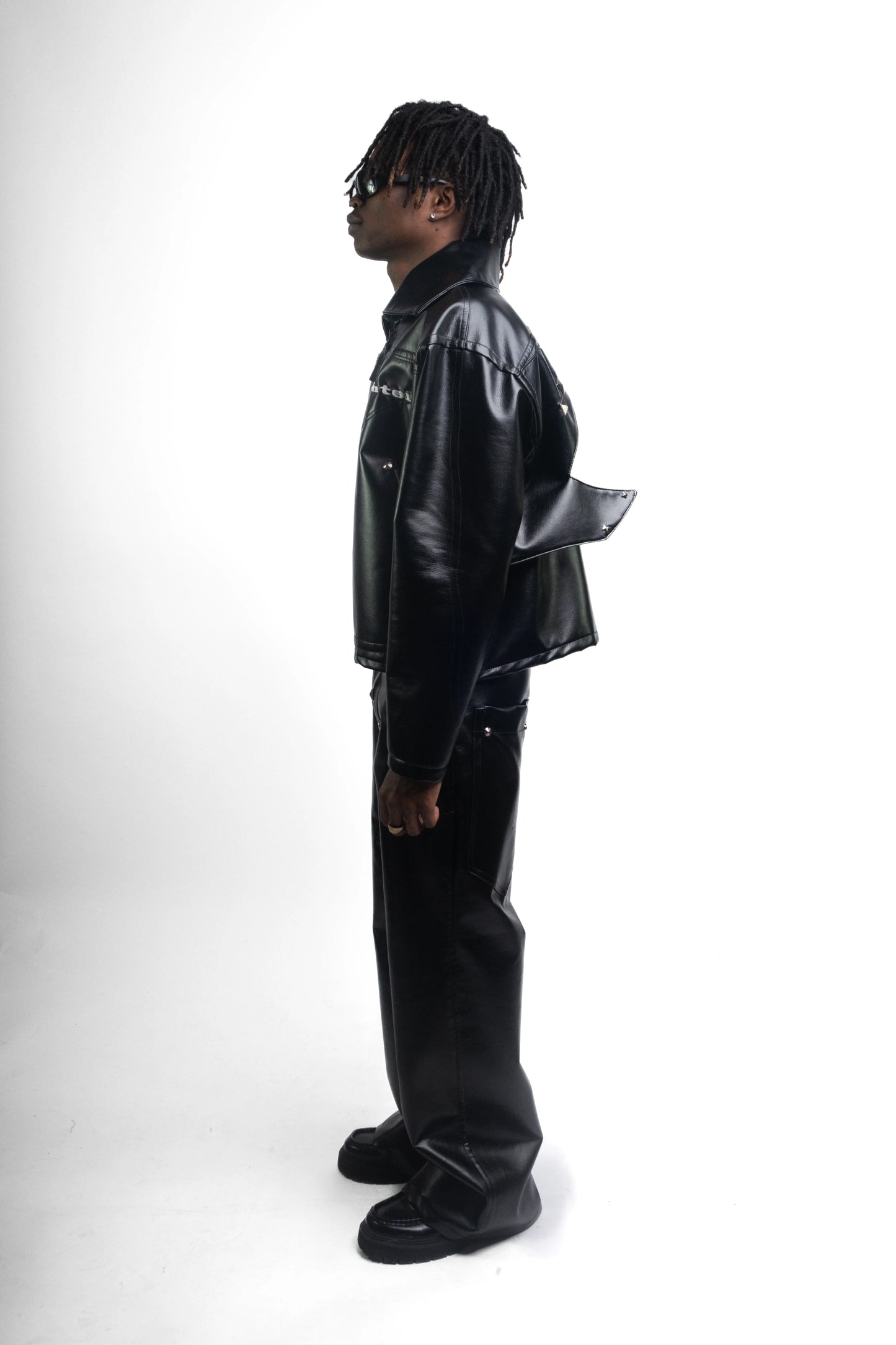 OUTFIT #08 // ENSEMBLE SIMILI CUIR VESTE & PANTALON BAGGY